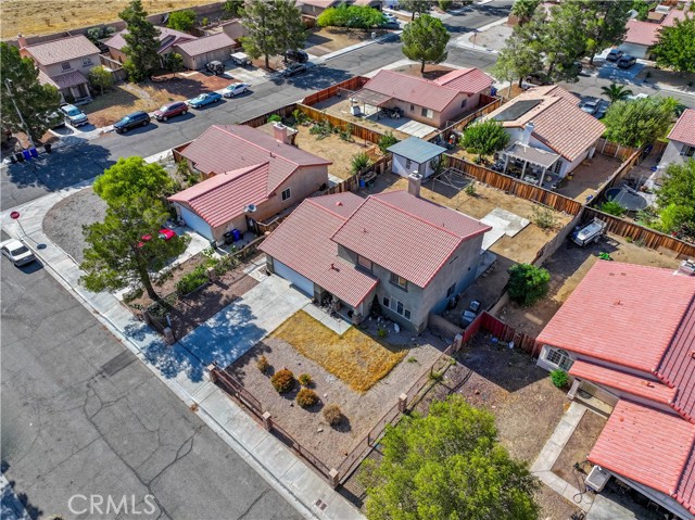 Detail Gallery Image 4 of 46 For 10790 Floral, Adelanto,  CA 92301 - 4 Beds | 3/1 Baths