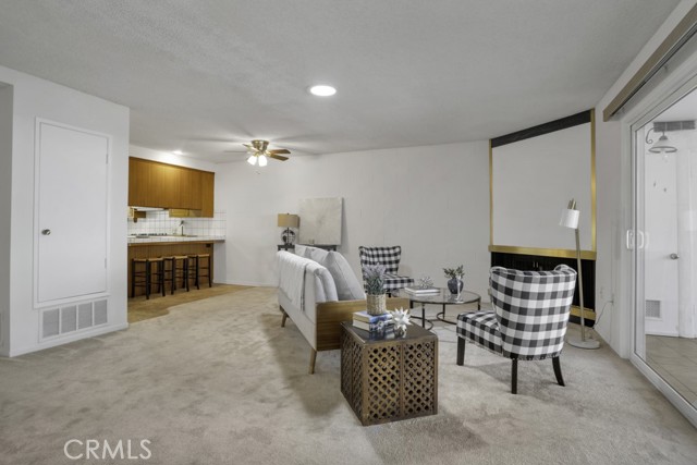 Detail Gallery Image 11 of 22 For 26822 Avenue of the Oaks, Newhall,  CA 91321 - 2 Beds | 2 Baths