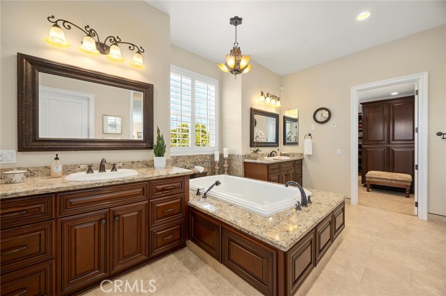 Detail Gallery Image 29 of 67 For 5571 Clover Hill, Yorba Linda,  CA 92886 - 6 Beds | 6/2 Baths