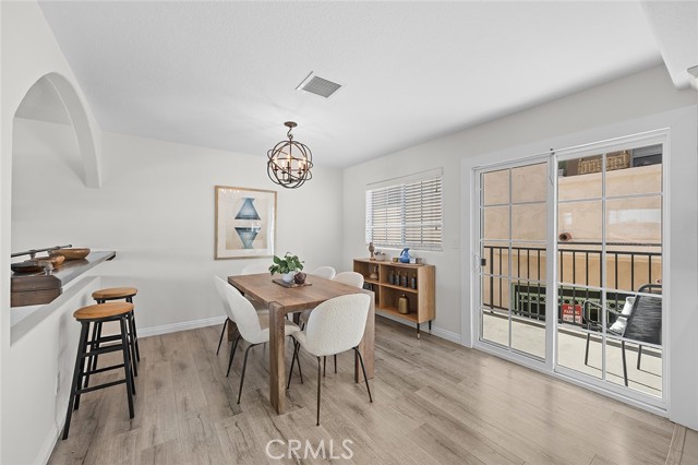 Detail Gallery Image 9 of 35 For 825 W 6th St #3,  San Pedro,  CA 90731 - 3 Beds | 2/1 Baths