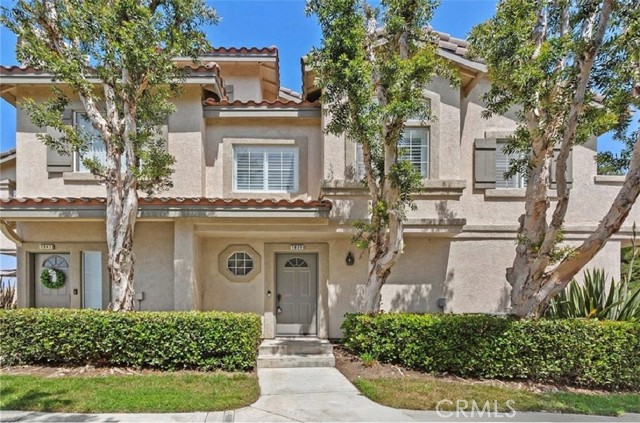 Detail Gallery Image 2 of 40 For 7839 E Viewrim, Anaheim Hills,  CA 92808 - 2 Beds | 2 Baths