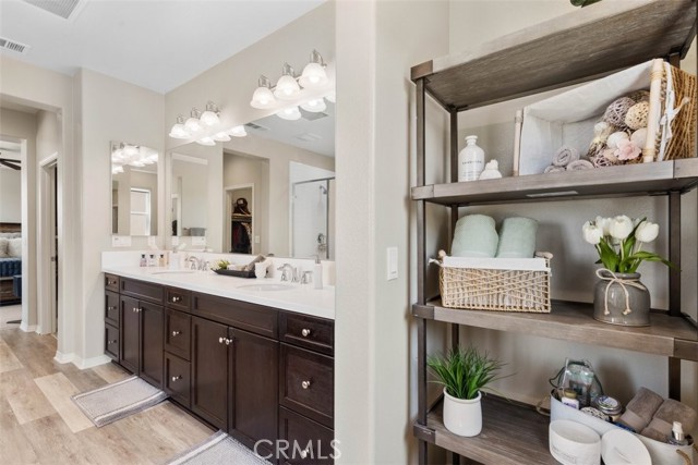 35403 Laurel Tree Court, Winchester CA: https://media.crmls.org/medias/95809a4a-9b9f-4727-8aba-ce76a5169418.jpg