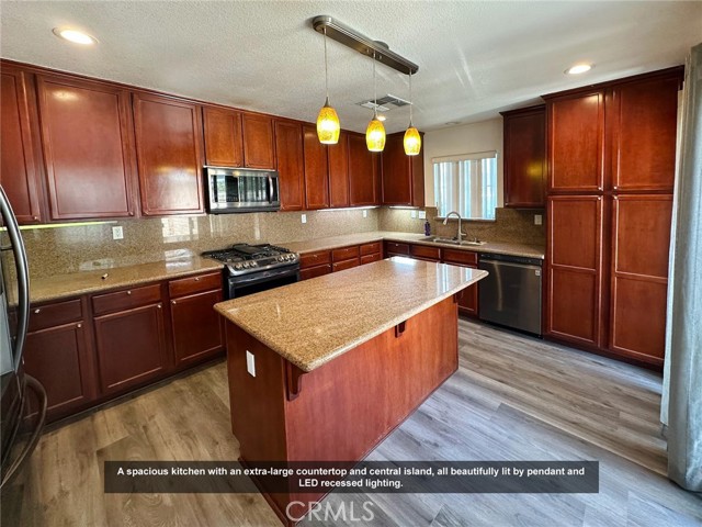 Detail Gallery Image 17 of 46 For 1795 E Flora St, Ontario,  CA 91764 - 4 Beds | 3 Baths