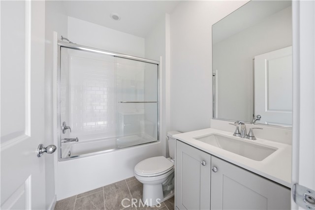 Detail Gallery Image 29 of 31 For 9427 N Sepulveda Blvd. #5,  North Hills,  CA 91343 - 3 Beds | 2/1 Baths