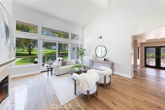 Detail Gallery Image 16 of 48 For 90 Ocean Vista, Newport Beach,  CA 92660 - 2 Beds | 2/1 Baths