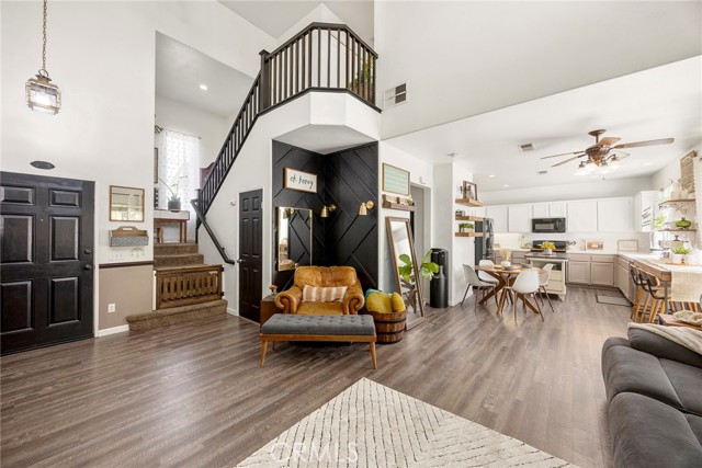 Detail Gallery Image 6 of 44 For 1340 1340 Goldeneagle Drive, Corona,  CA 92879 - 3 Beds | 2 Baths