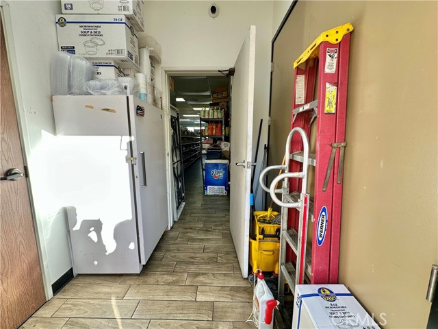 0, Ontario CA: https://media.crmls.org/medias/958203c9-bae3-40e0-b939-57d5c1f7d2a0.jpg