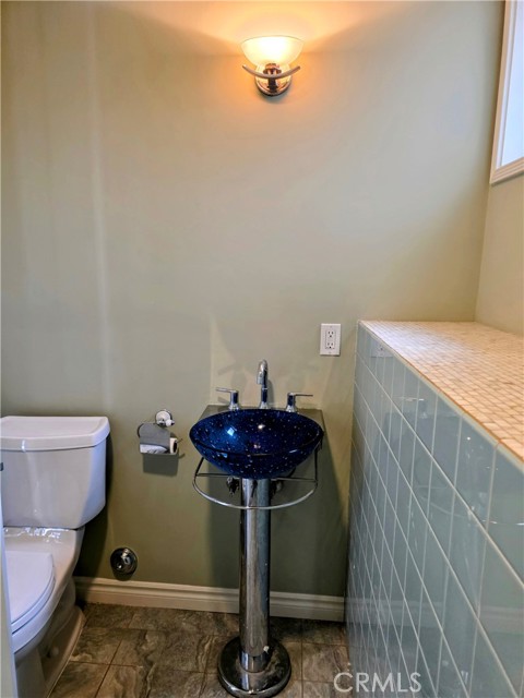 427 Orlena Avenue, Long Beach CA: https://media.crmls.org/medias/95822981-c560-4b55-99f2-bd0f7ca50203.jpg