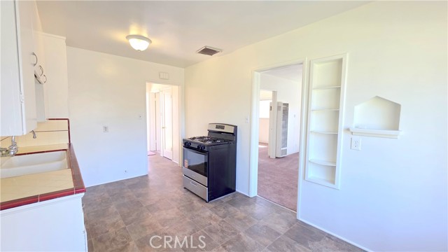 Detail Gallery Image 4 of 13 For 314 N Beverly Ct a,  Ontario,  CA 91762 - 1 Beds | 1 Baths
