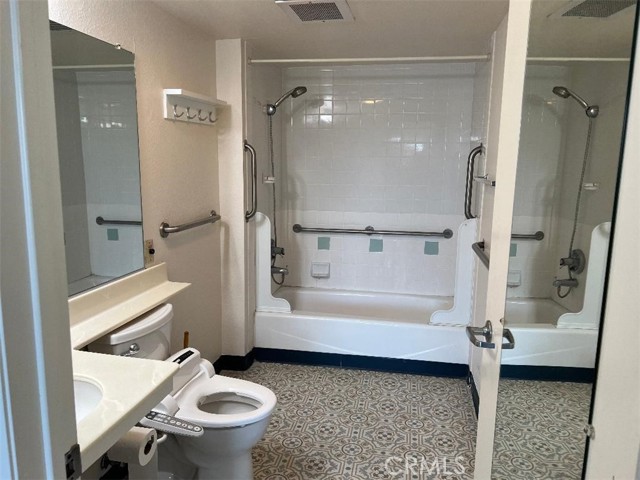 Detail Gallery Image 18 of 26 For 321 N Orange Ave #306,  Monterey Park,  CA 91755 - 2 Beds | 2 Baths