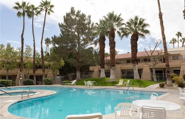 2820 N Arcadia Court, Palm Springs, CA 92262