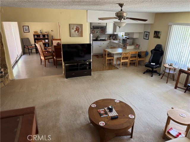 4922 Lowell Avenue, Glendale CA: https://media.crmls.org/medias/958309ef-f7e1-4212-8f24-95da9381d15a.jpg