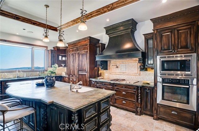 2695 Shady Ridge, Diamond Bar CA: https://media.crmls.org/medias/958341de-eb26-4b14-85b3-c0e78e69b019.jpg