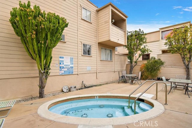 Detail Gallery Image 28 of 31 For 9920 Jordan Ave #1,  Chatsworth,  CA 91311 - 2 Beds | 2 Baths