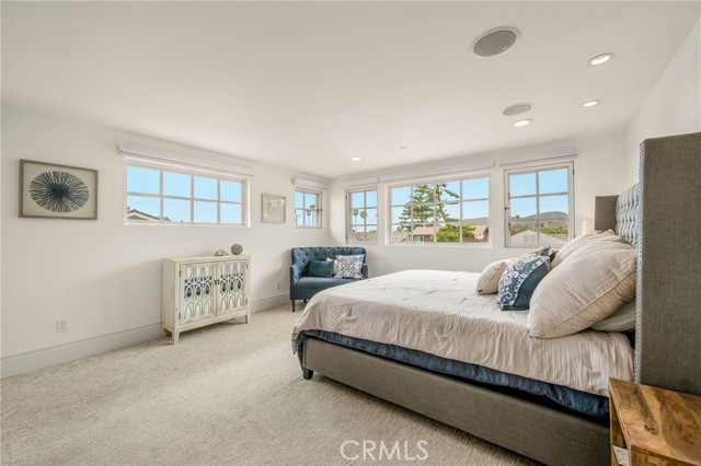 480 Cress Street, Laguna Beach CA: https://media.crmls.org/medias/9583a43e-1c41-4ff5-898f-5a81677fb1d3.jpg