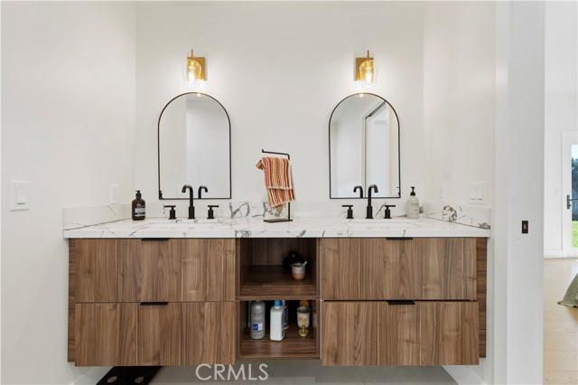 Detail Gallery Image 31 of 73 For 22510 Decoro Dr, Saugus,  CA 91350 - 4 Beds | 3 Baths