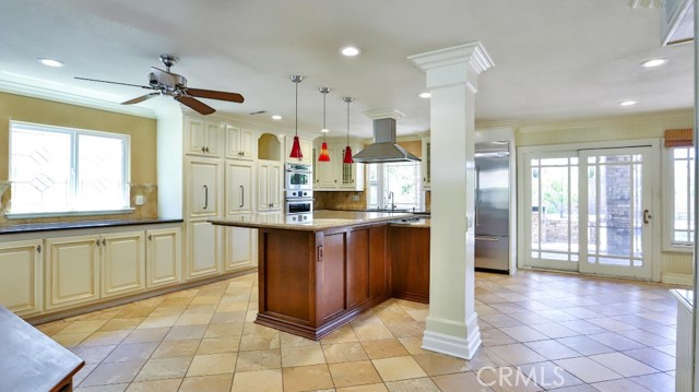20931 Avenida Amapola, Lake Forest CA: https://media.crmls.org/medias/9584f097-b729-46c9-bb74-63d521dbf5d5.jpg