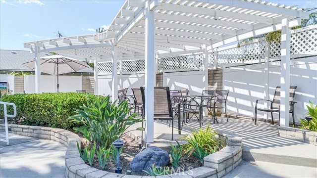 Detail Gallery Image 33 of 40 For 2026 E Santa Clara Ave #C3,  Santa Ana,  CA 92705 - 2 Beds | 2 Baths