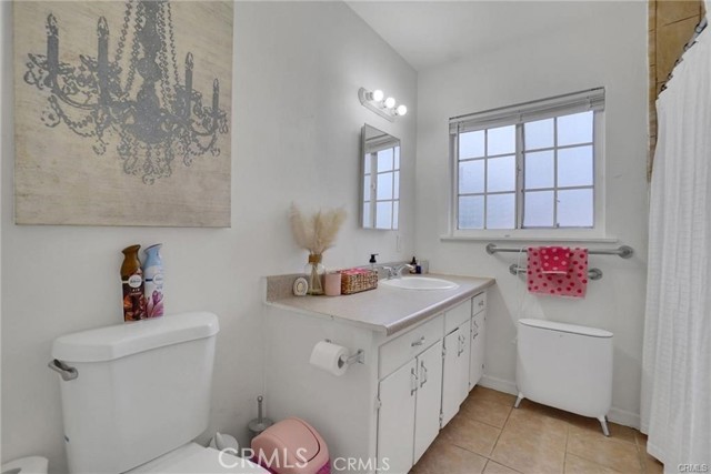 Detail Gallery Image 7 of 19 For 1303 1305 E Kingsley Ave, Pomona,  CA 91767 - 4 Beds | 2 Baths