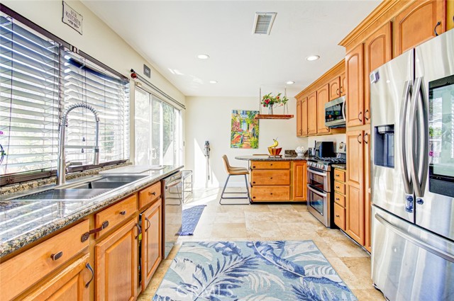 Detail Gallery Image 9 of 46 For 4062 Escudero Dr, Irvine,  CA 92620 - 4 Beds | 3 Baths