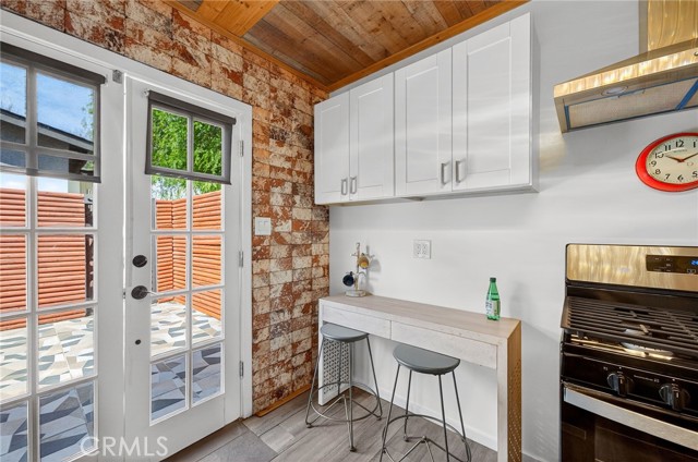 Detail Gallery Image 16 of 64 For 261 N Oak, Pasadena,  CA 91107 - 4 Beds | 3 Baths