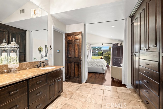 Detail Gallery Image 13 of 21 For 2201 Fortuna, Newport Beach,  CA 92660 - 3 Beds | 2 Baths