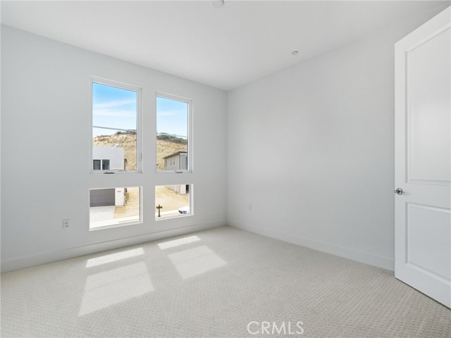 9539 N Andora Avenue, Chatsworth CA: https://media.crmls.org/medias/958831cd-d38c-4c55-98b2-69049f4f3970.jpg