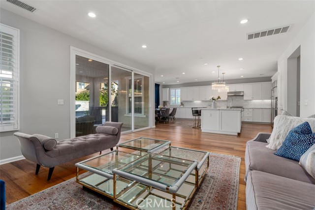 Detail Gallery Image 11 of 36 For 120 Fieldwood, Irvine,  CA 92618 - 4 Beds | 4/1 Baths