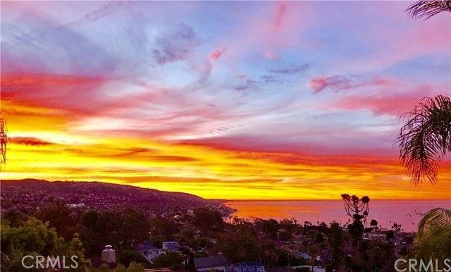 Detail Gallery Image 2 of 37 For 570 Allview, Laguna Beach,  CA 92651 - 3 Beds | 3 Baths