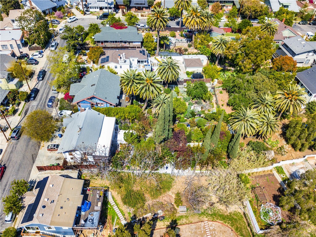 5030 Montezume, Los Angeles, CA 90042