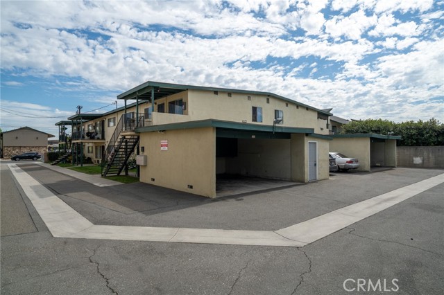 Image 6 of 10 For 6041 Fullerton Avenue