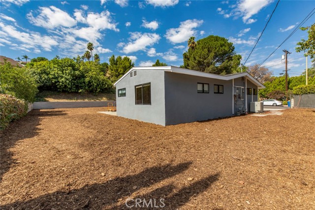 Detail Gallery Image 10 of 56 For 17400 Fairland Ct, Granada Hills,  CA 91344 - 3 Beds | 2 Baths