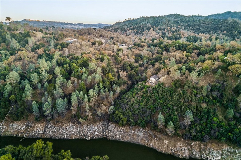 https://media.crmls.org/medias/958c7f7b-4b0f-4bda-a3ae-b215d42e4b7f.jpg?preset=X-Large