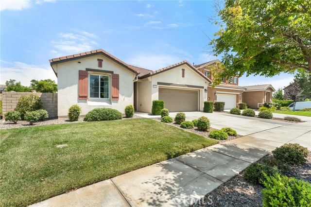 4011 Blackberry Drive, San Bernardino CA: https://media.crmls.org/medias/958ca80a-c328-4768-bf67-879534a0a1b4.jpg