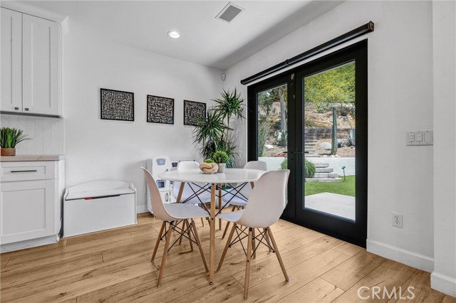 Detail Gallery Image 12 of 36 For 20351 Alerion Pl, Woodland Hills,  CA 91364 - 4 Beds | 2/1 Baths