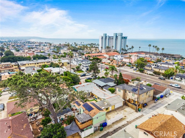 Detail Gallery Image 35 of 45 For 820 Law St, San Diego,  CA 92109 - 4 Beds | 2 Baths