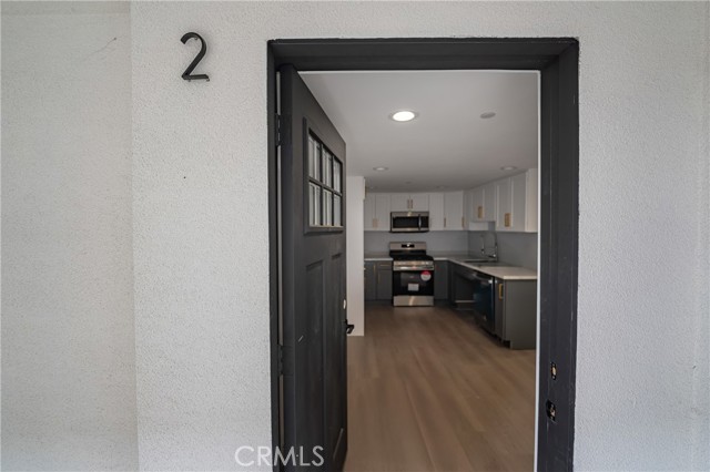 3301 Obama Boulevard, Los Angeles CA: https://media.crmls.org/medias/958d774a-086d-4a9a-9e09-80856b2cd8da.jpg