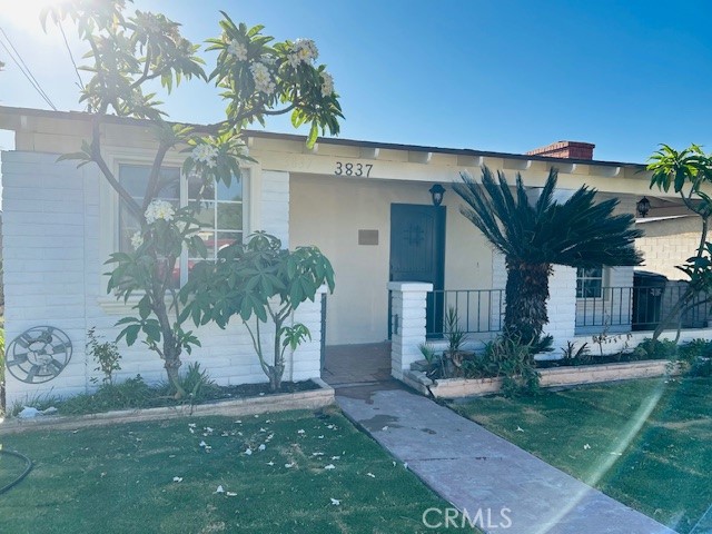 3837 Lincoln Avenue, El Monte CA: https://media.crmls.org/medias/958dfaf3-b32a-477f-b160-5ae14a8b7cd5.jpg