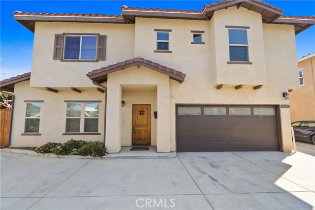 Detail Gallery Image 2 of 24 For 11613 216th, Lakewood,  CA 90715 - 3 Beds | 2/1 Baths