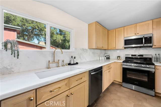 Detail Gallery Image 7 of 32 For 336 El Conejo, Ojai,  CA 93023 - 3 Beds | 2 Baths