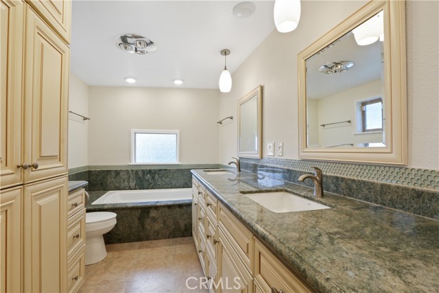 Detail Gallery Image 11 of 14 For 17432 Virgina Avenue, Bellflower,  CA 90706 - 3 Beds | 2 Baths