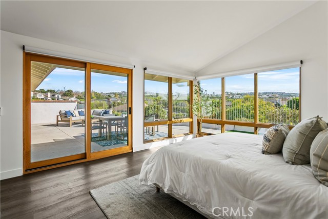 Detail Gallery Image 15 of 33 For 11 Skysail Dr, Corona Del Mar,  CA 92625 - 2 Beds | 2/1 Baths