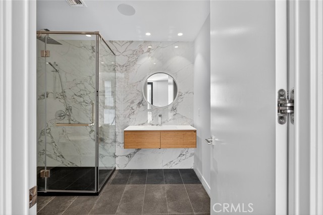 Detail Gallery Image 19 of 30 For 1253 N Sweetzer #3,  West Hollywood,  CA 90069 - 2 Beds | 2/1 Baths