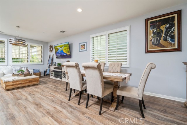 3143 E Painted Crescent Street, Ontario CA: https://media.crmls.org/medias/95912c21-132e-4a5f-98e0-721f8effbbfb.jpg