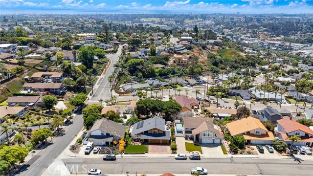Detail Gallery Image 37 of 39 For 1355 Knoll Dr, Oceanside,  CA 92054 - 4 Beds | 3 Baths