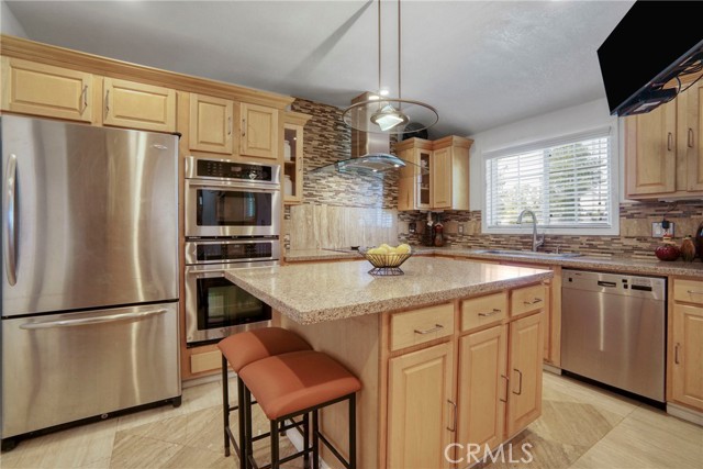Detail Gallery Image 21 of 59 For 19120 Hartland St, Reseda,  CA 91335 - 5 Beds | 3 Baths