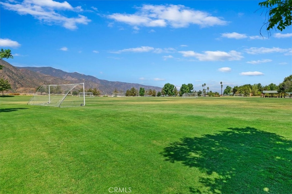 https://media.crmls.org/medias/9592e2bf-fc39-4e22-a48a-2147e77e33cc.jpg?preset=X-Large