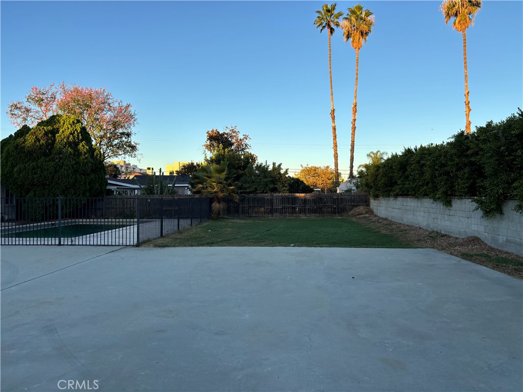 MLS #OC25250507 image #18