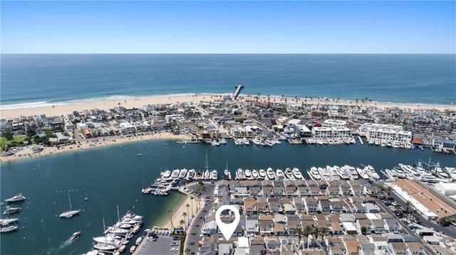 45 Drake Street, Newport Beach CA: https://media.crmls.org/medias/95938974-0976-413a-a1be-12479df34fa6.jpg