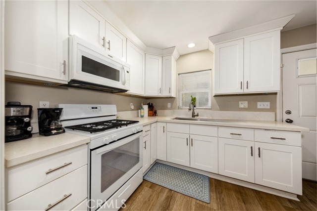 35134 Avenue C, Yucaipa CA: https://media.crmls.org/medias/9593aafe-6420-4fe8-8677-f605174b6474.jpg